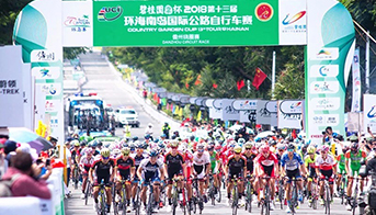 景川大型LED集裝箱廣告車再次亮相海南“環(huán)島賽”